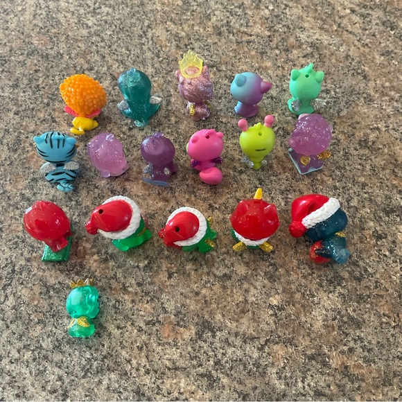 Hatchimals Lot Including Christmas ones - Picture 3 of 4